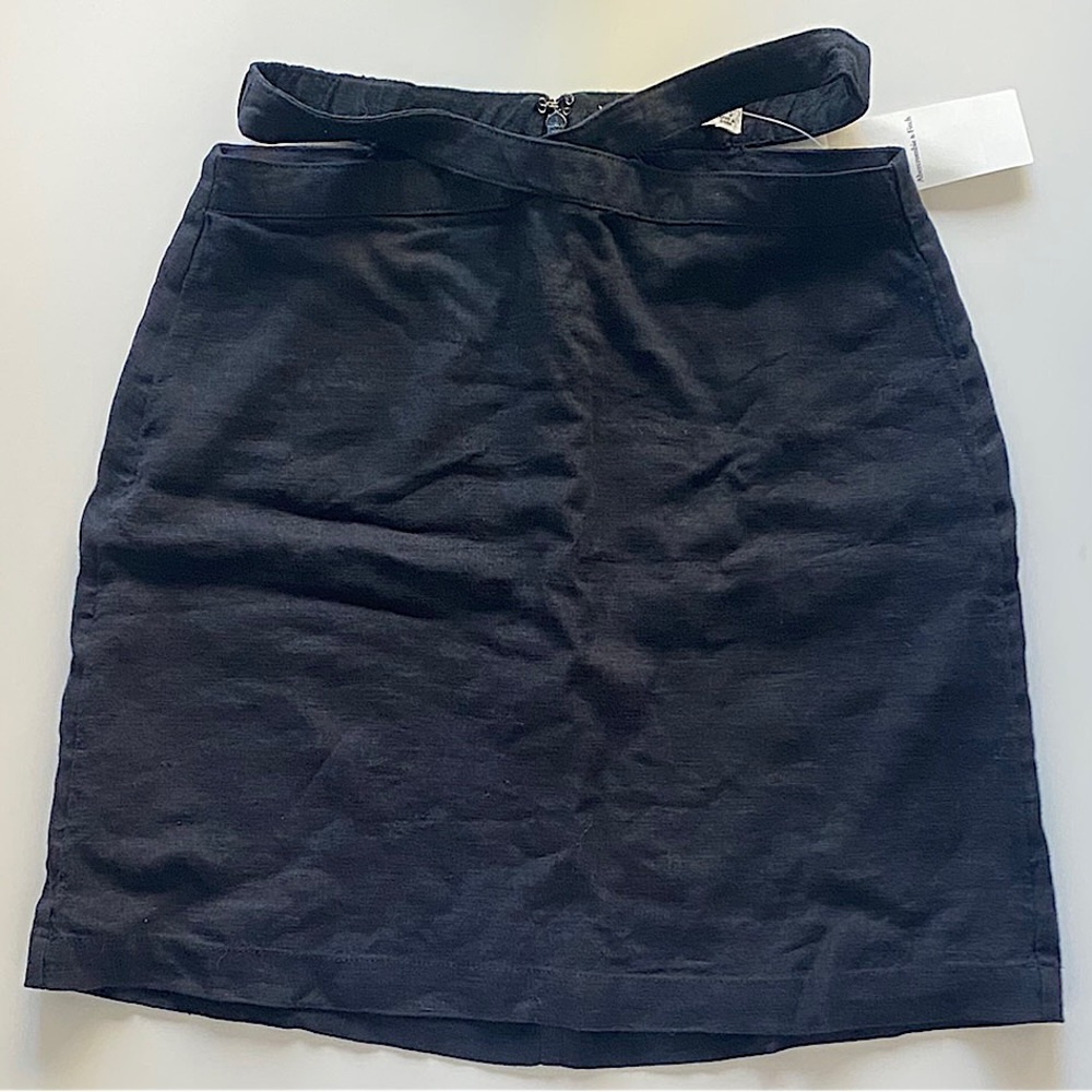 NWT Abercrombie & Fitch XS Black Mini Skirt